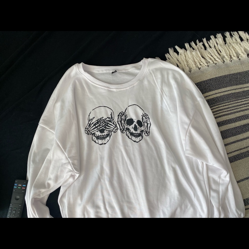 Shein Skeleton Sweatshirt! NEVERWORN! 2X.